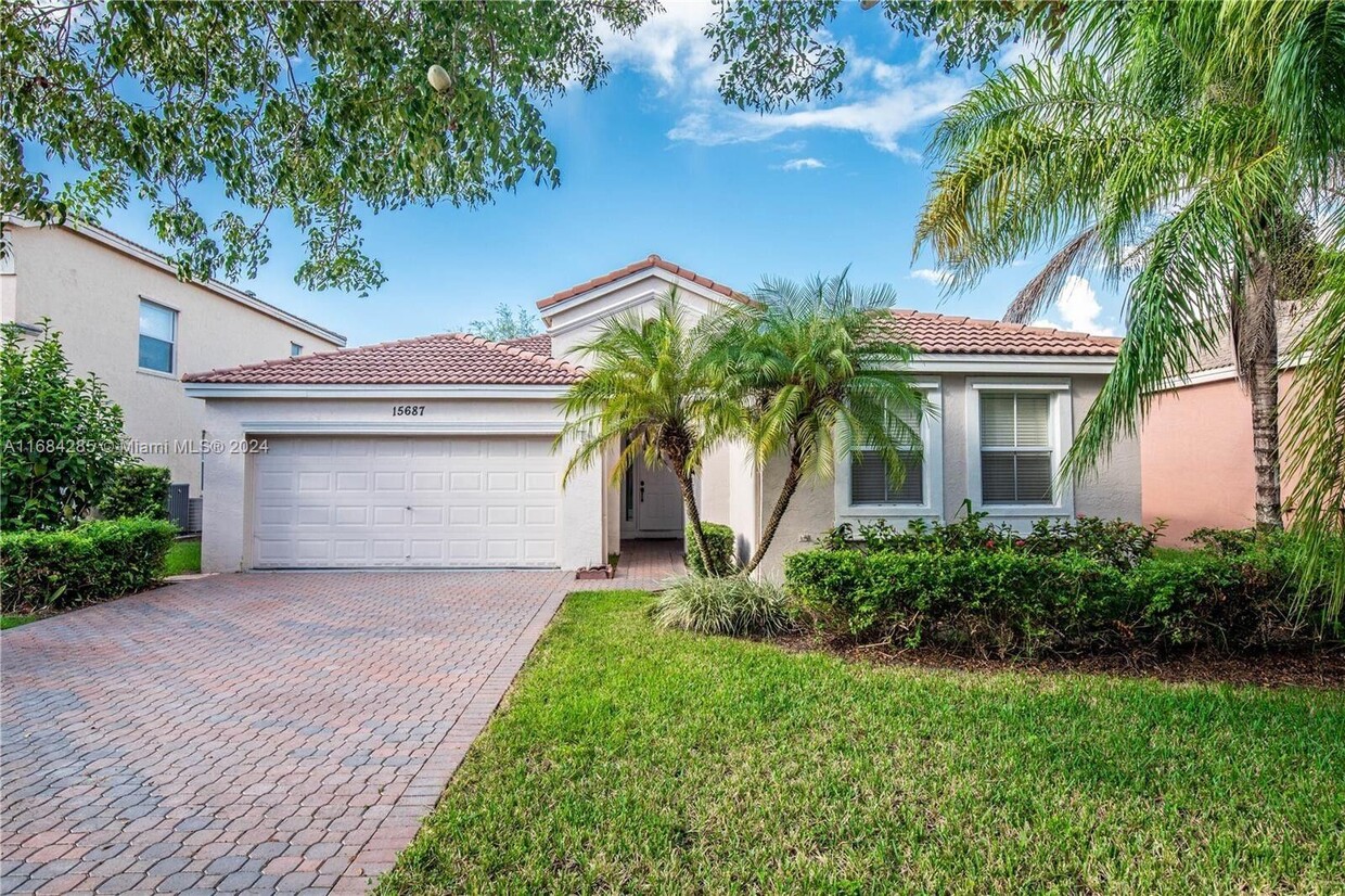 Foto principal - 15687 SW 53rd St