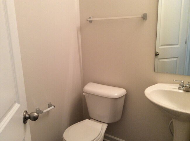Foto del edificio - Columbus IN - 3 br with loft