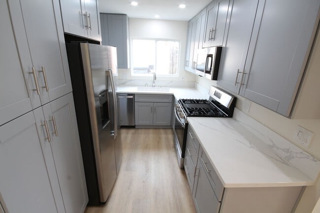 Building Photo - Updated 4-Bedroom Home