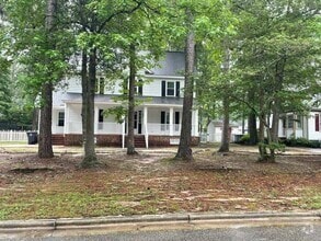 Building Photo - 3917 Crosswinds Dr