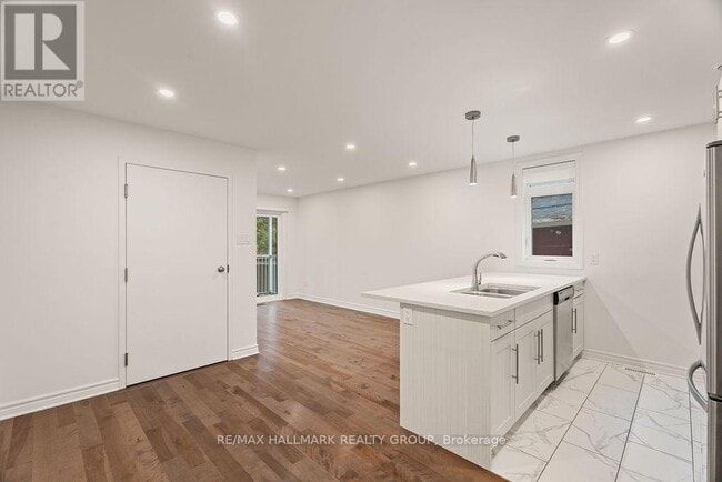 Photo du bâtiment - 552 McLeod St