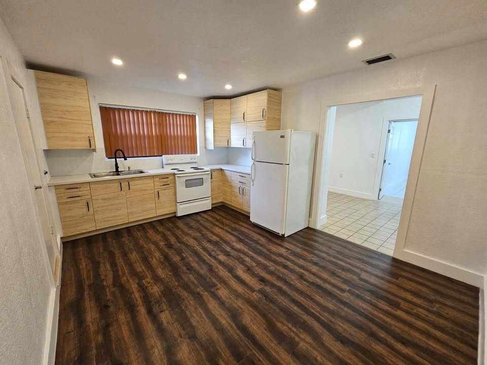 Foto principal - 11320 NW 59th Ave