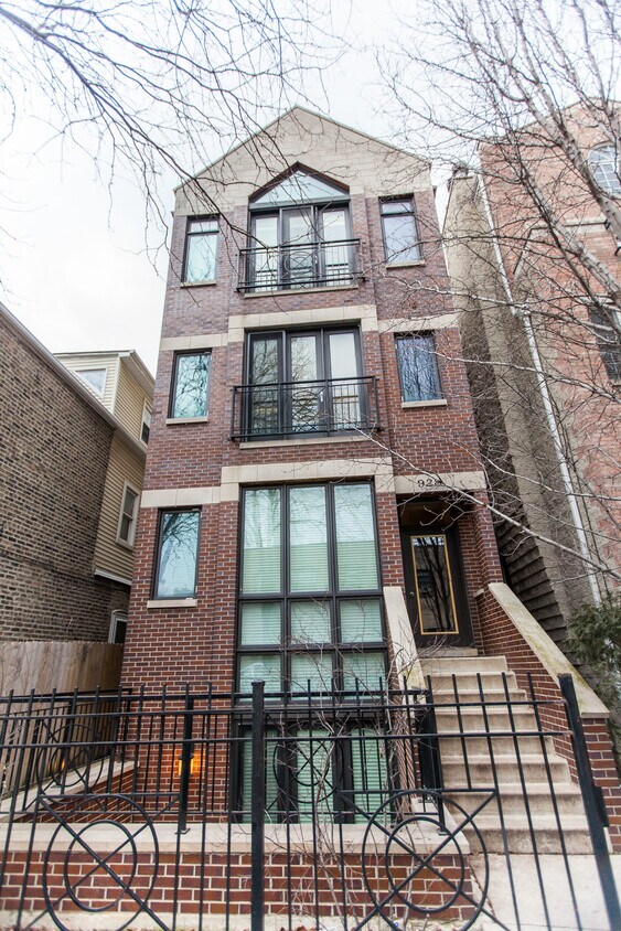Primary Photo - 928 N Wood St