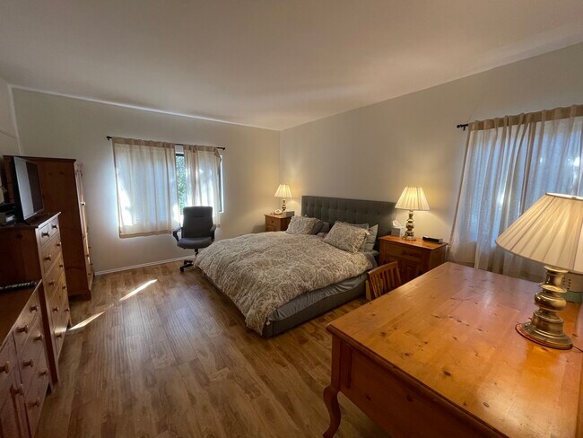 Foto del edificio - 647 Wilcox Ave