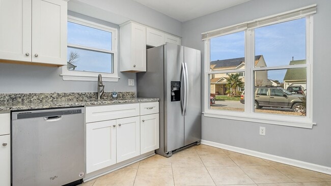 Foto del edificio - 3 bedroom, 2 bathroom, open concept home in the heart of Virginia Beach!