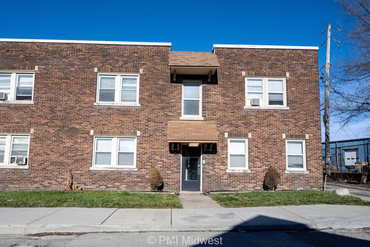 Primary Photo - 128 E Palmer St