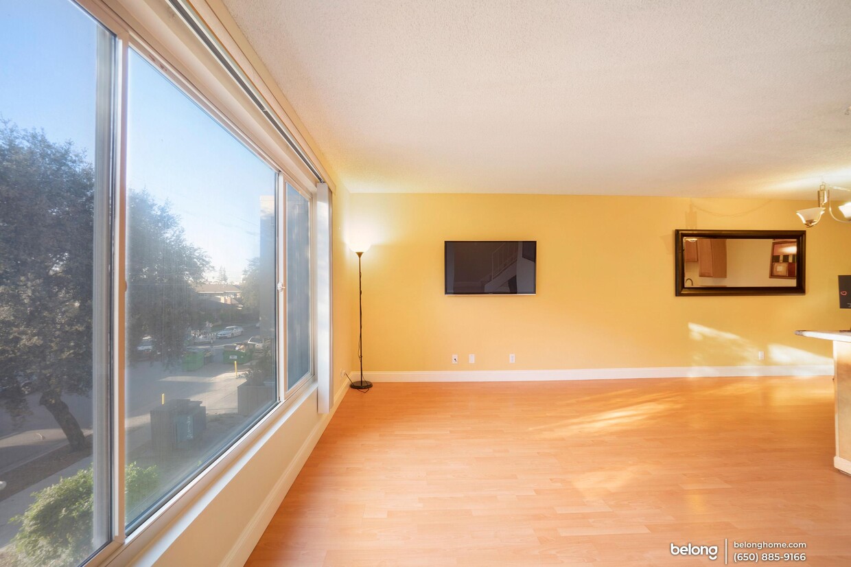 Foto principal - 410 Auburn Way
