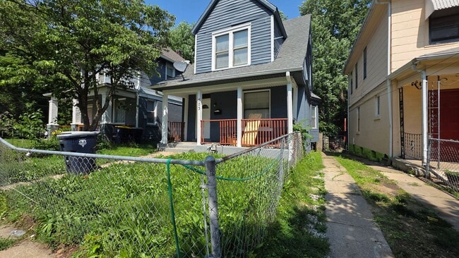 Building Photo - 3 Bed 2 Bath Rare to Rent!