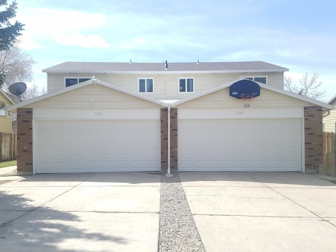 Foto principal - 7942 Chadbourne Dr