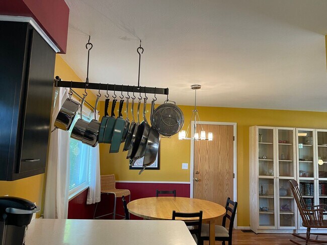 Foto del edificio - WEST LAFAYETTE....ALL UTILITIES INCLUDED & FULLY FURNISHED