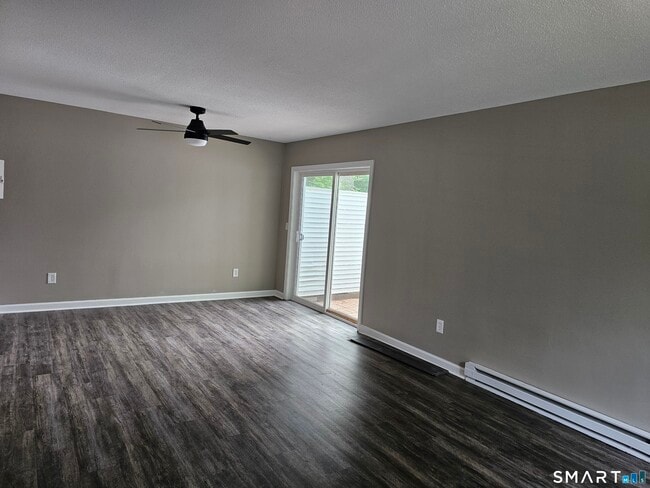 Building Photo - 12 Deerwood Ln
