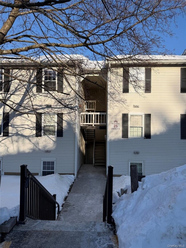 Building Photo - 25 Lexington Hills Rd