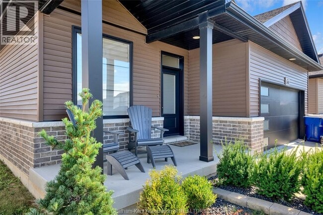 Building Photo - 248 Moonstone Cres