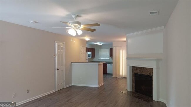 Building Photo - 755 Crestwell Cir