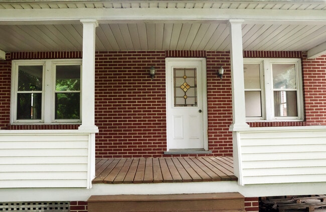 Building Photo - 104 Eyer Rd