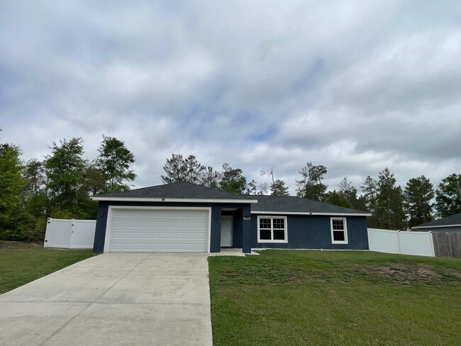 Building Photo - Move-In Ready! Beautiful 3BR/2BA with New Flooring & Fresh Paint