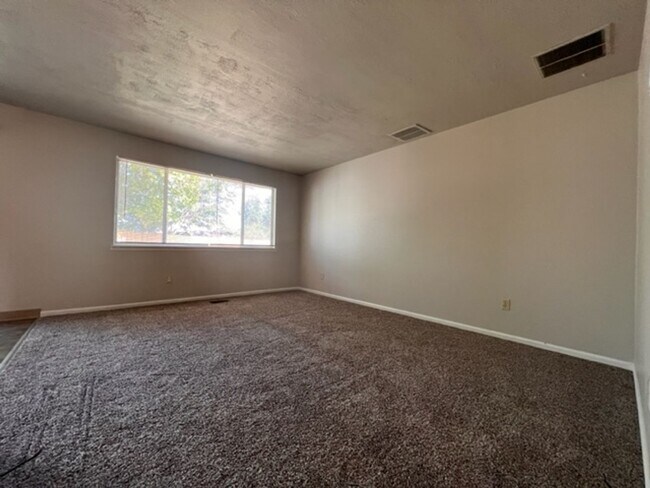 Foto del edificio - Affordable & Centrally Located Meridian Ge...