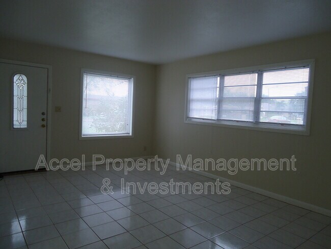 Building Photo - 2608 N 7th St
