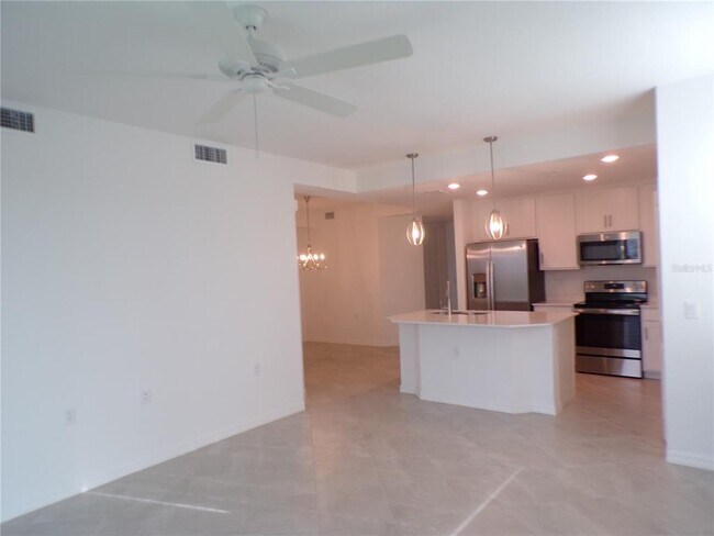 Building Photo - 14141 Heritage Landing Blvd