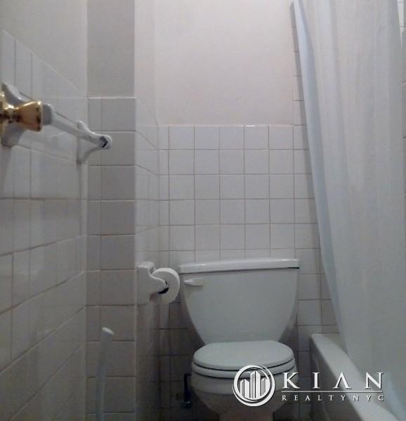 Foto del edificio - 751 Saint Nicholas Ave