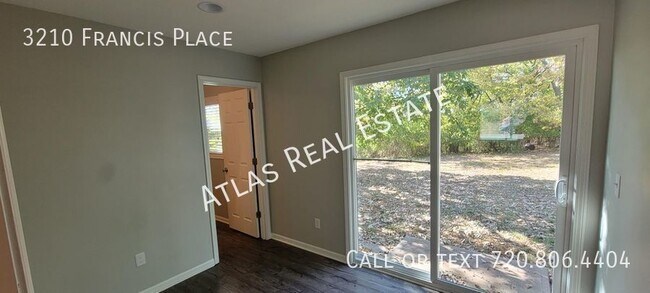 Building Photo - Remodeled 4 bedroom minutes from the KU ca...