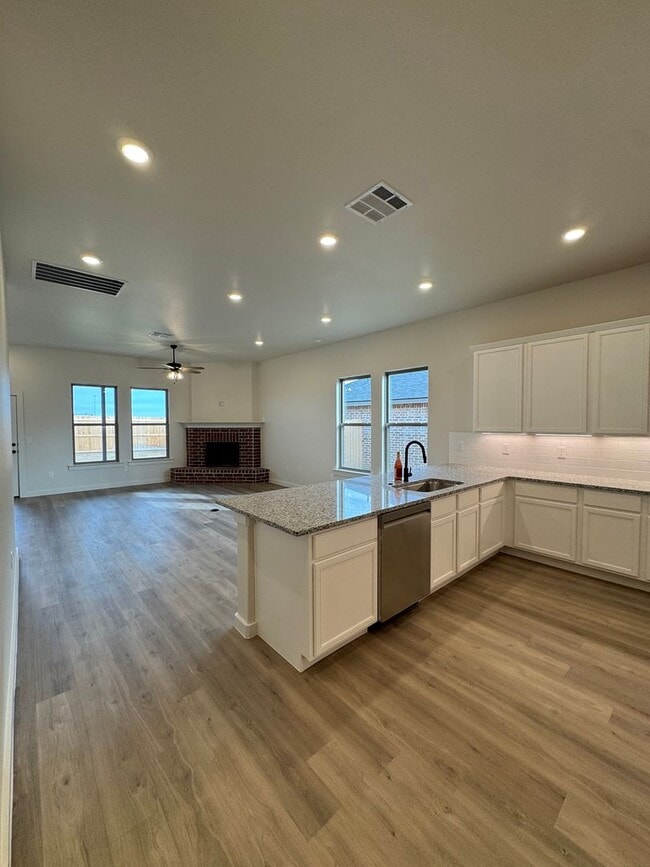 Building Photo - Fabulous Luxury New 2025 Build 3/2/2