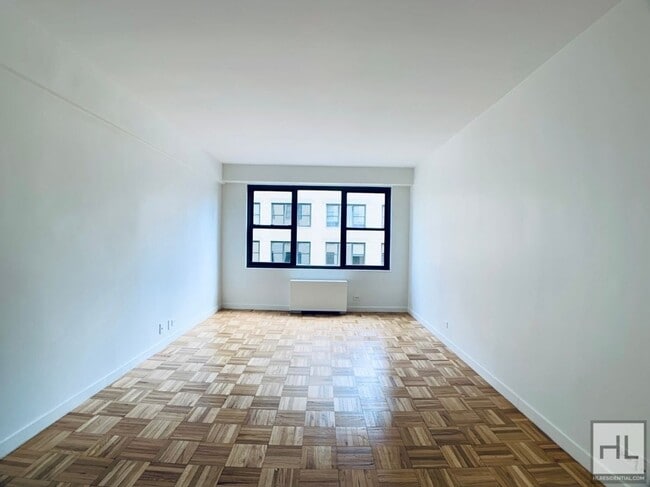 Building Photo - EAST 49 STREET