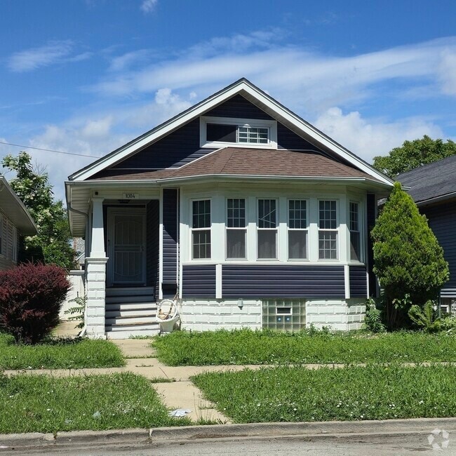 Building Photo - 10114 S State St