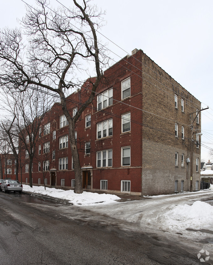 Primary Photo - 3714 W Cullom Ave