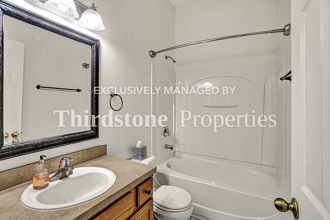 Building Photo - 13039 Sunset Lake Dr