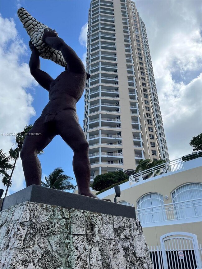 Foto del edificio - 808 Brickell Key Dr