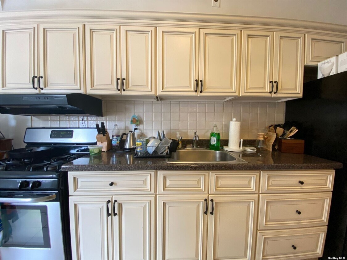 Foto principal - 32-44-44 43rd St