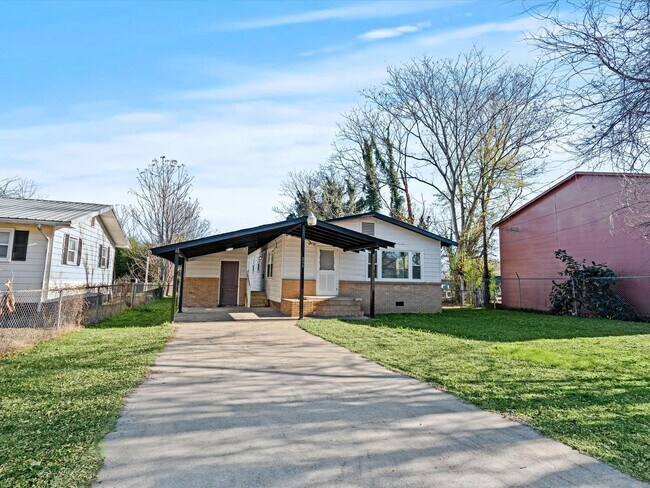 Foto del edificio - Beautifully Updated 3-Bedroom Home in Prime Location!