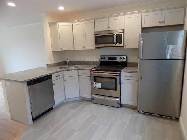 Photo - 1148 Bedford St Townhome