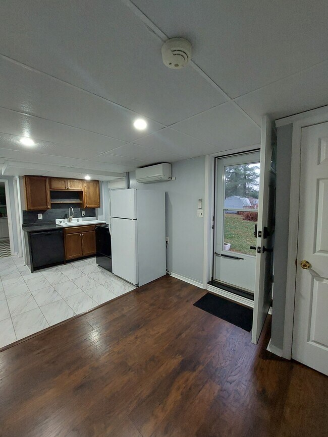 4512 Old Washington Rd, Sykesville, MD 21784 House Rental in