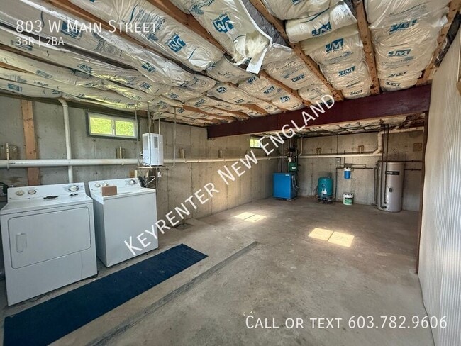Building Photo - 803 W Main St