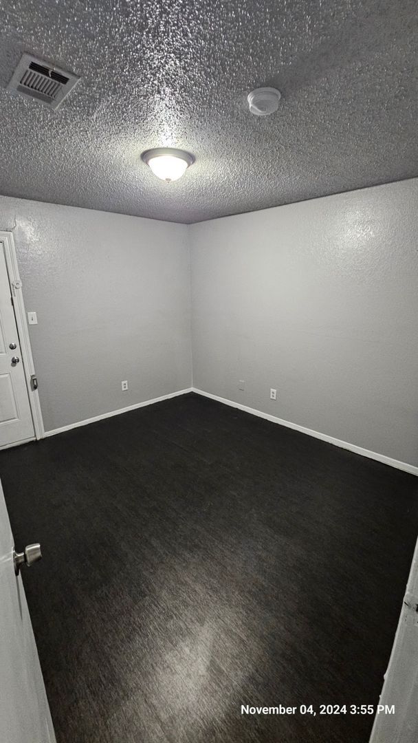 Foto del edificio - 5424-5426 Helmick Ave
