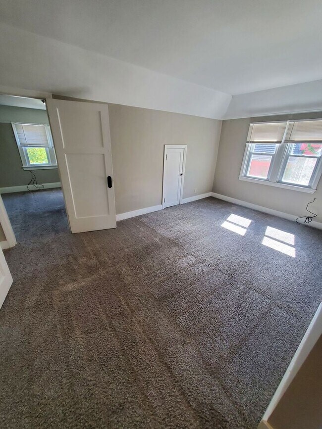 Foto del edificio - 2857 N 57th St
