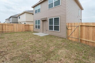 Building Photo - 18634 Rock Flats Ravine Dr
