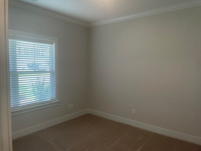 Building Photo - 2342 Laurens St