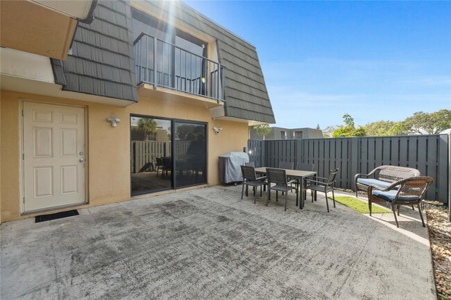 Photo - 1017 10th Way Townhome