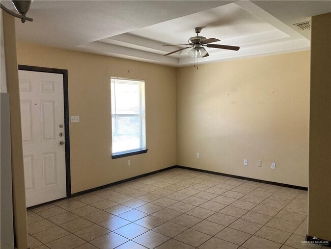 Building Photo - 614 San Antonio Ave