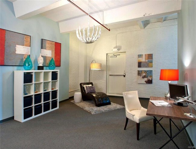 Foto del edificio - 128 N 8th St