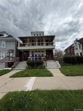 Building Photo - 1441 W Euclid St