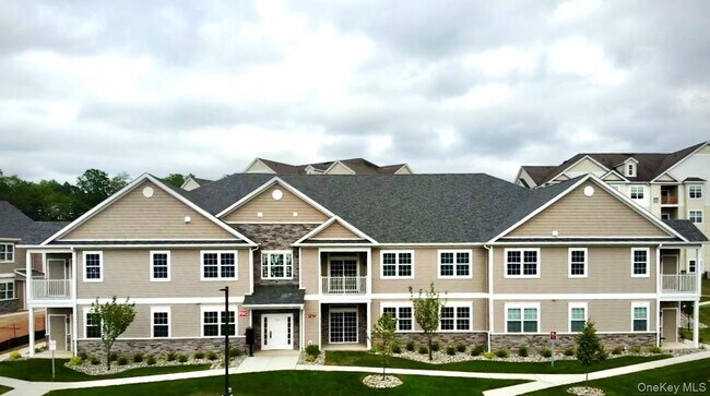 Building Photo - 411 Tower Ridge Cir