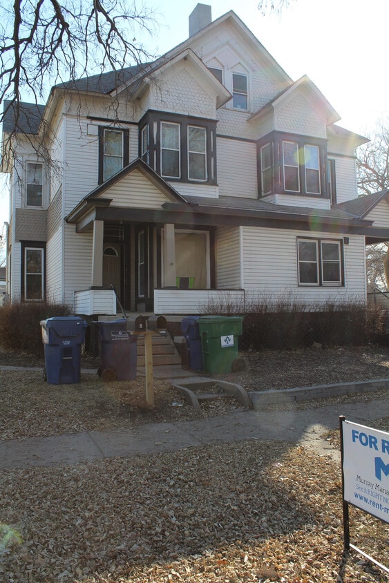 447453 W Military Ave Unit 5, Fremont, NE 68025 Apartment for Rent