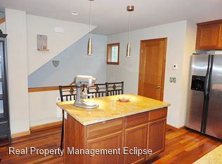 Foto del edificio - 3 br, 2.5 bath House - 3912 California Ave...