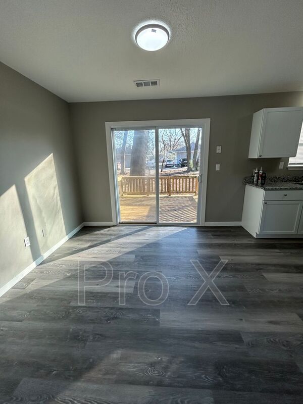 Foto del edificio - 516 E Park St