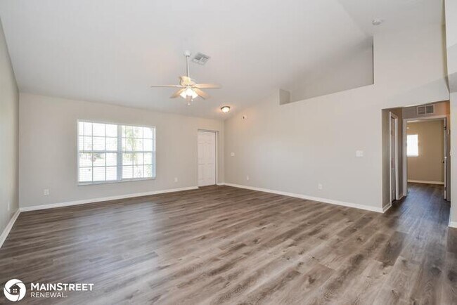 Building Photo - 1031 NE 13th Ave, Cape Coral, FL 33909