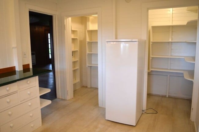 Building Photo - SanCarlos141